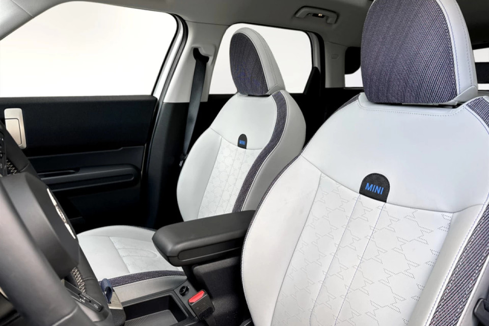 2025 Mini Cooper Countryman - Image 7