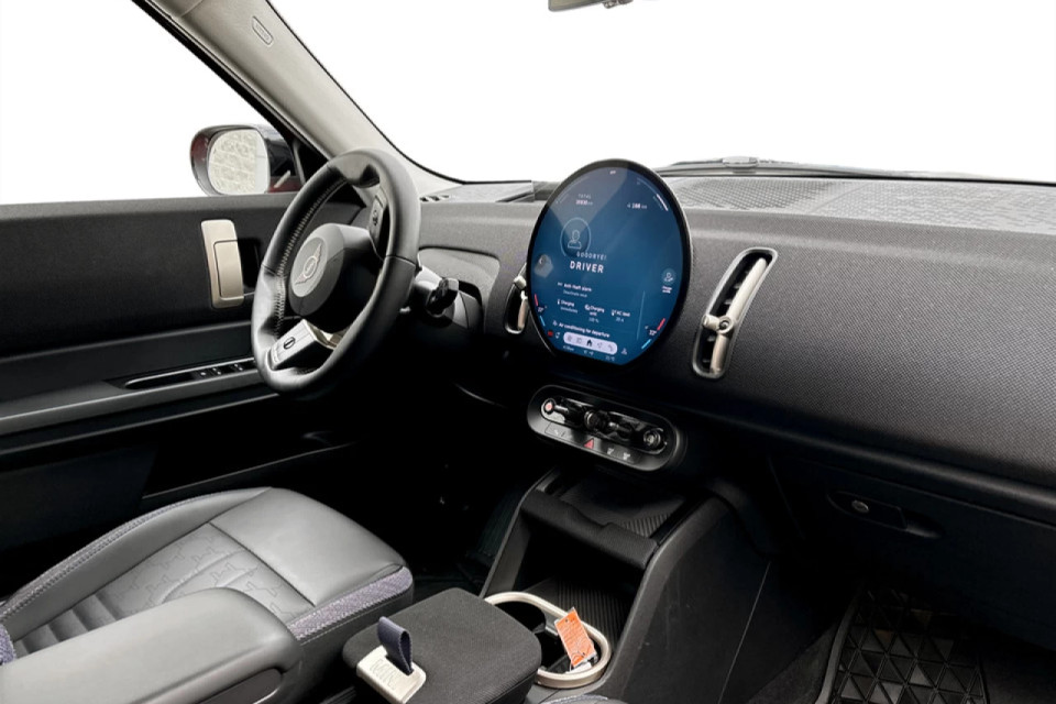 2025 Mini Countryman - Image 6