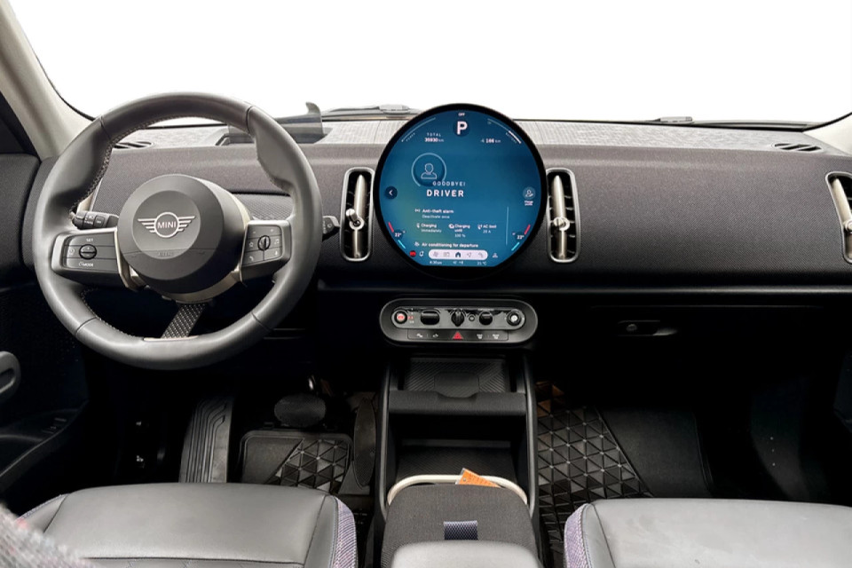 2025 Mini Countryman - Image 10