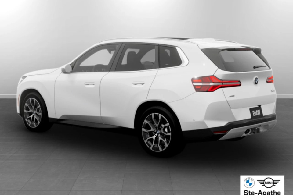2026 BMW X3 - Image 2