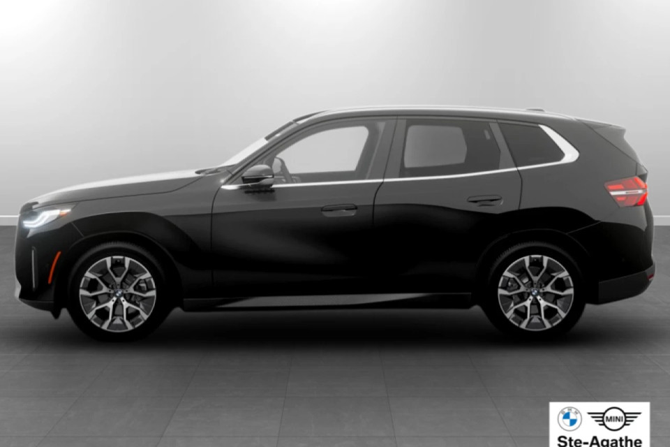 2026 BMW X3 - Image 4