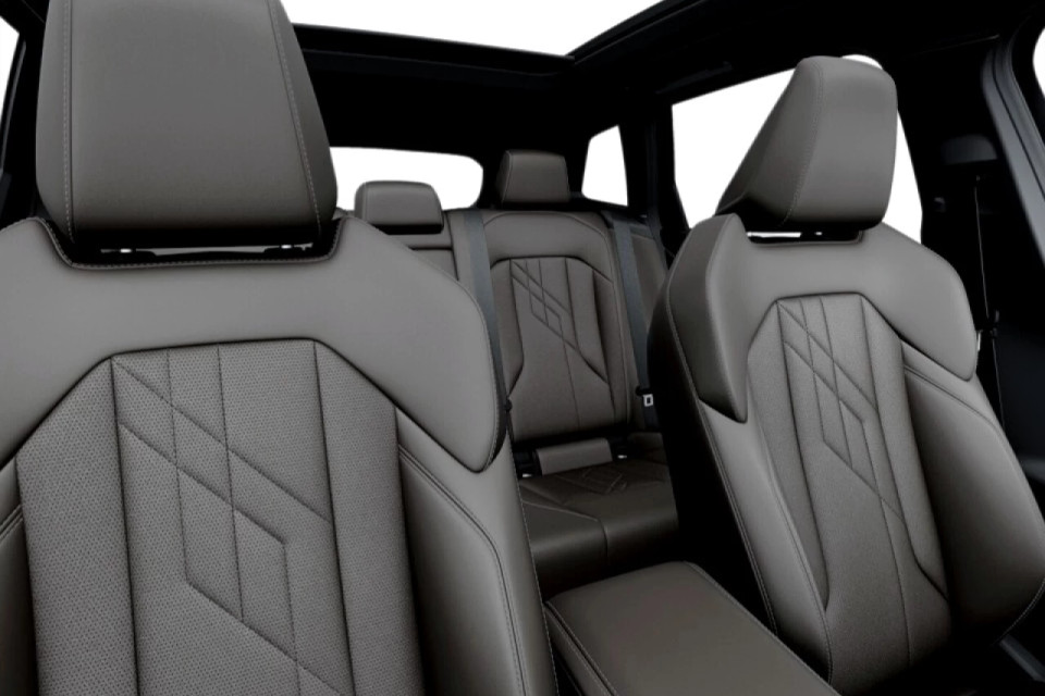 2026 BMW X3 - Image 12