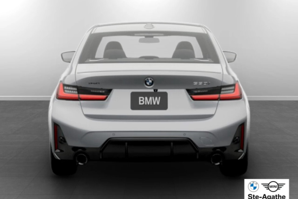 2026 BMW 3 Series - Image 5