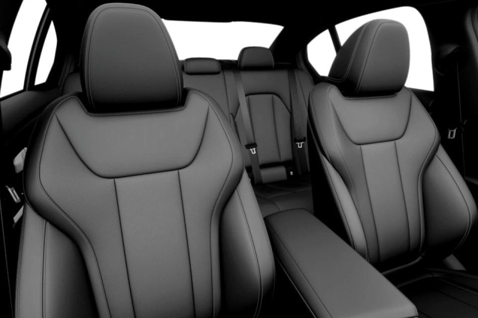 2026 BMW 3 Series - Image 11
