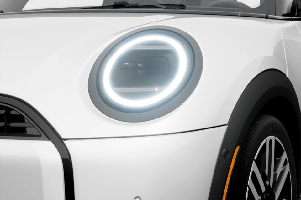 2026 MINI 3 Door - Image 6