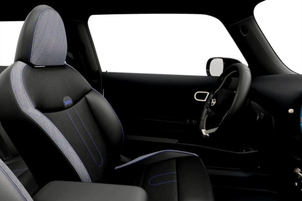 2026 MINI 3 Door - Image 10