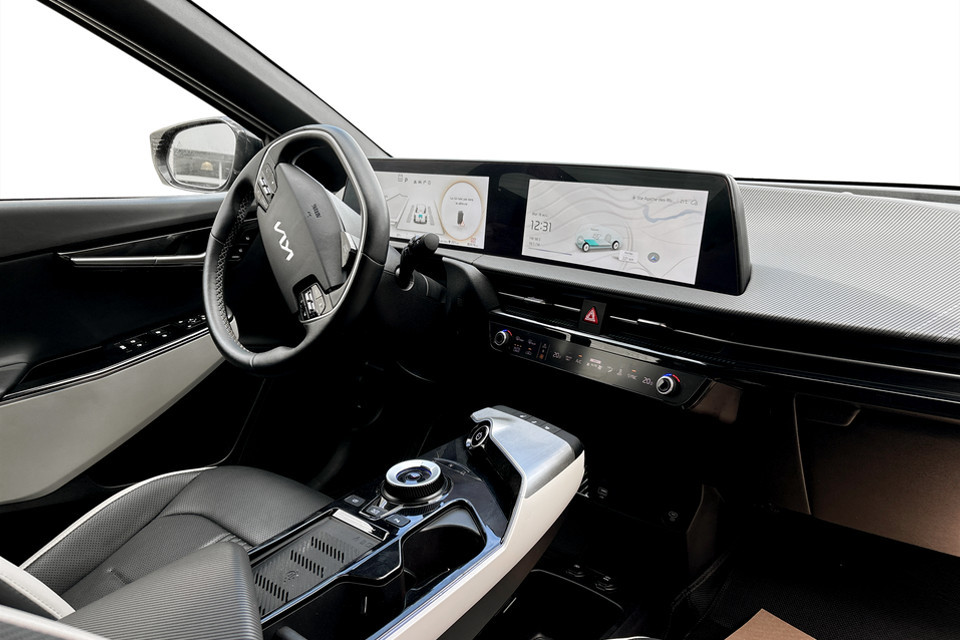 2023 Kia EV6 - Image 6