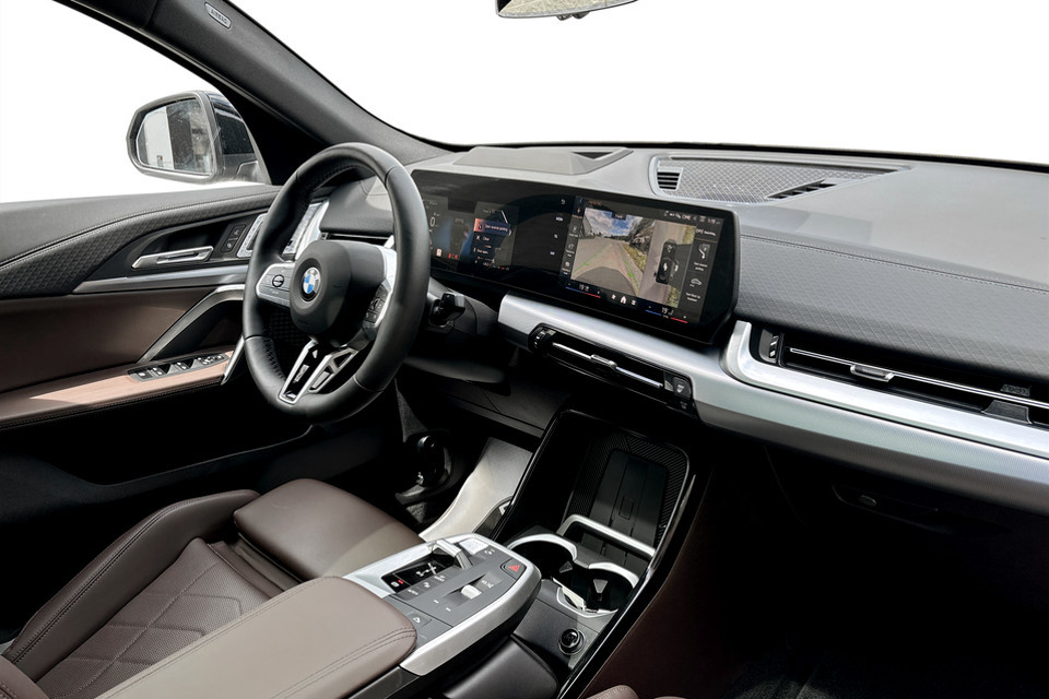 2025 BMW X2 - Image 6