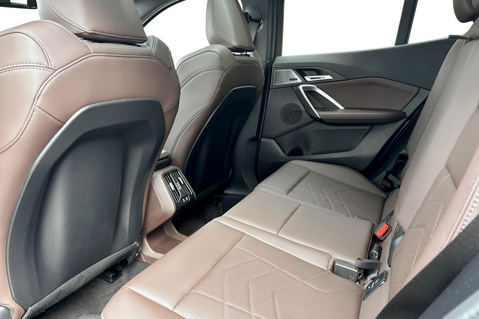 2025 BMW X2 - Image 12