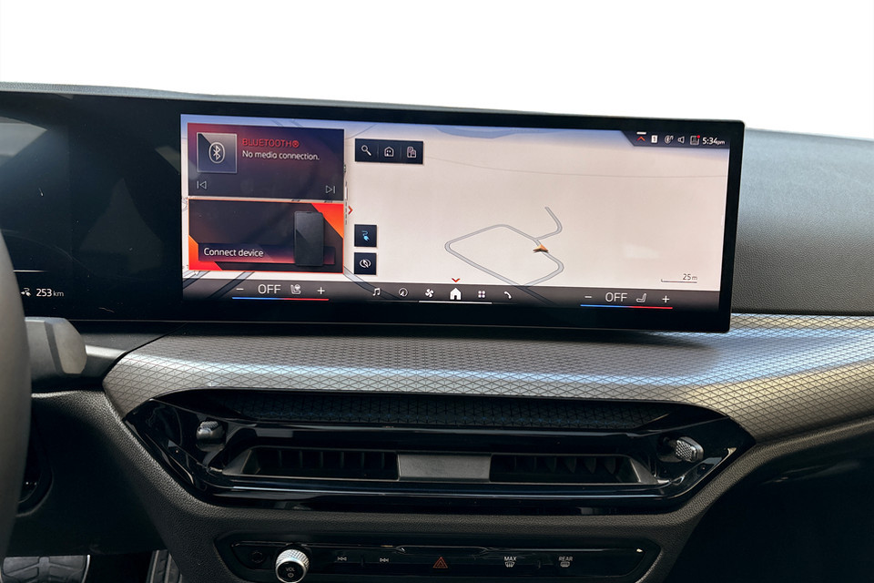 2025 BMW i4 - Image 9