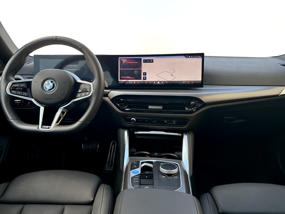 2025 BMW i4 - Image 10