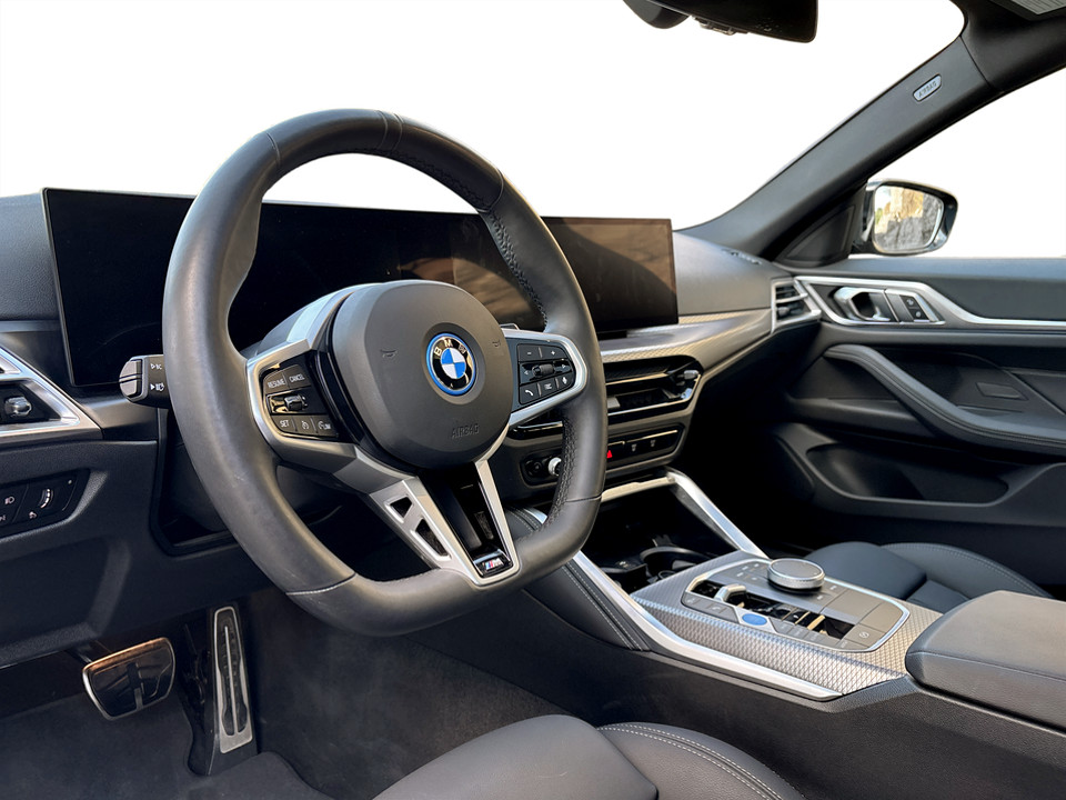 2025 BMW i4 - Image 11
