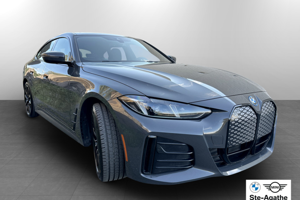2025 BMW i4 - Image 15