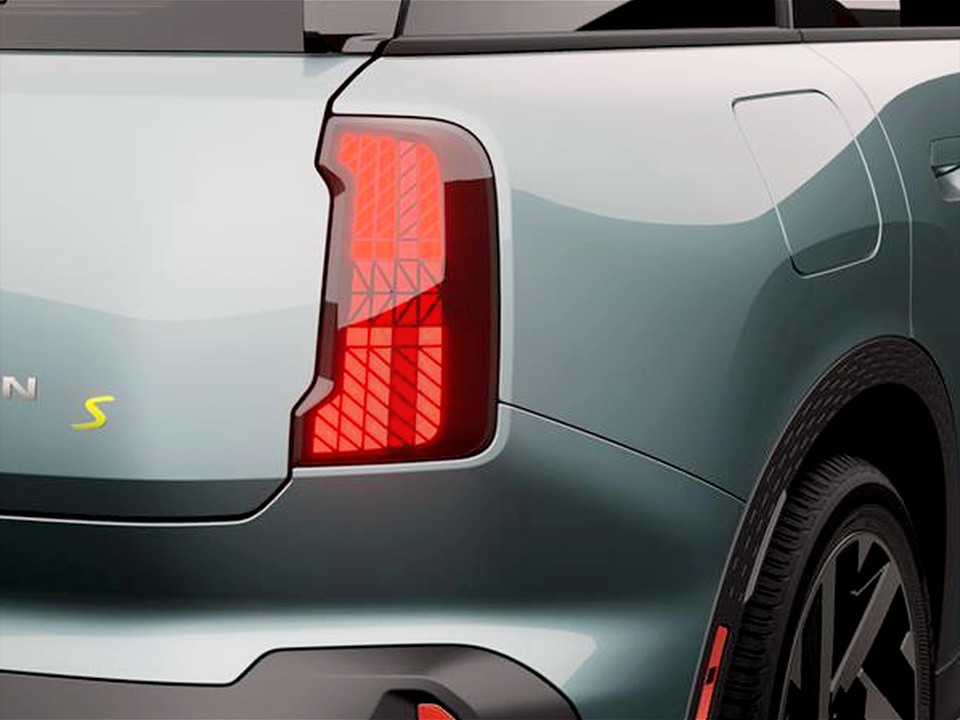 2027 MINI Countryman - Image 8