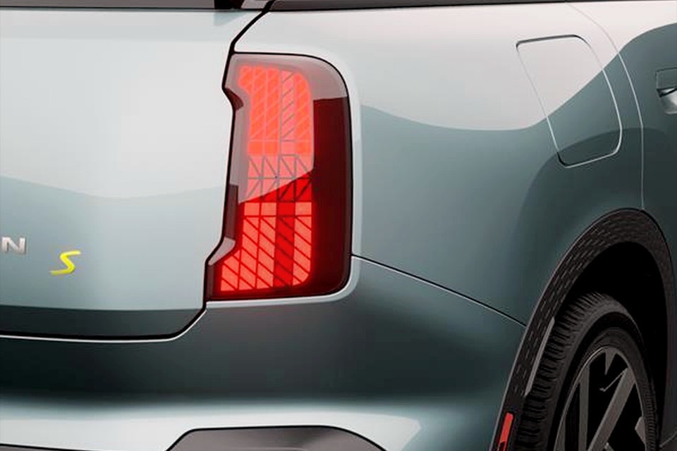 2027 MINI Countryman - Image 8