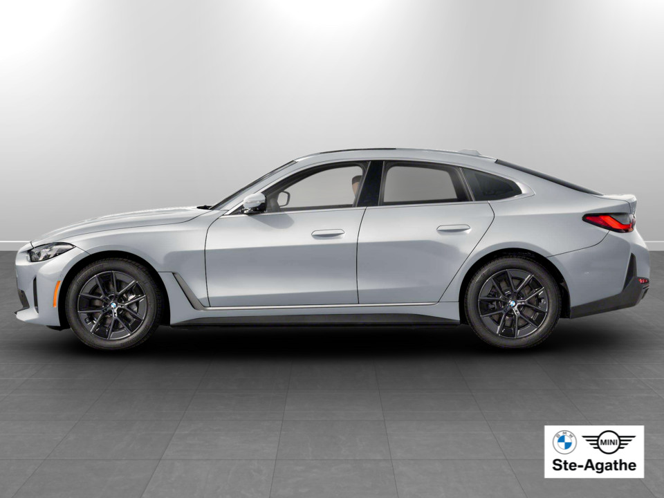 2026 BMW i4 - Image 3