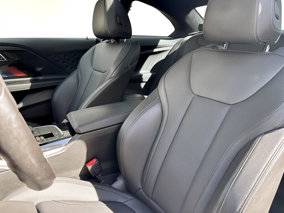 2023 BMW 230i xDrive - Image 7