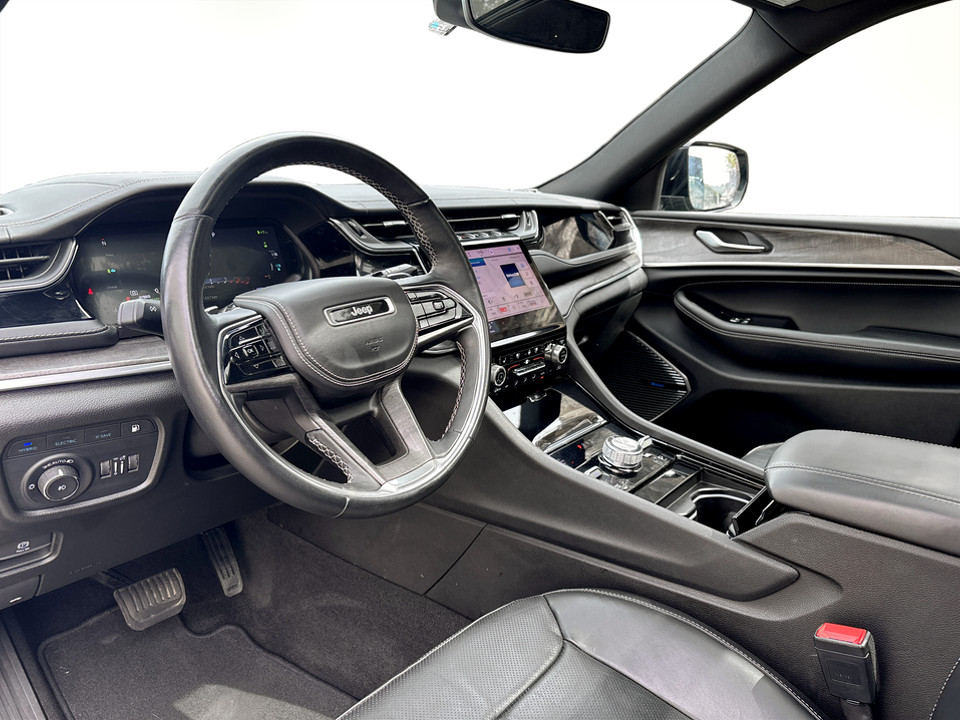 2022 Jeep Grand Cherokee 4xe - Image 11