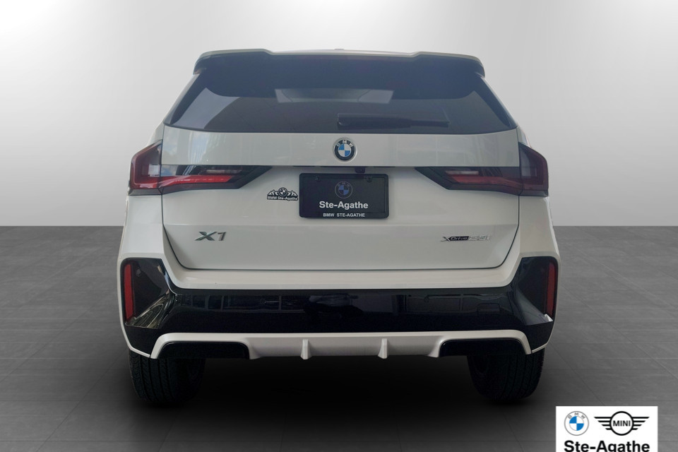 2025 BMW X1 - Image 4