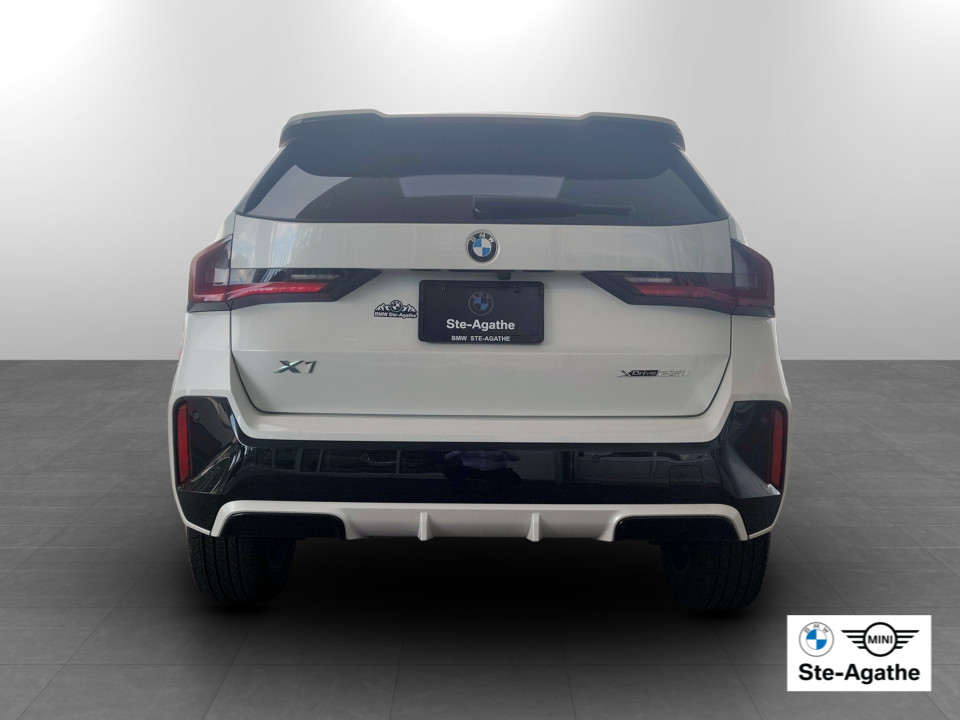 2025 BMW X1 - Image 5