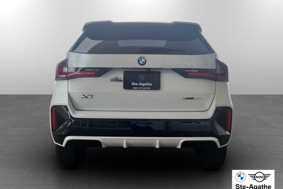 2025 BMW X1 - Image 5