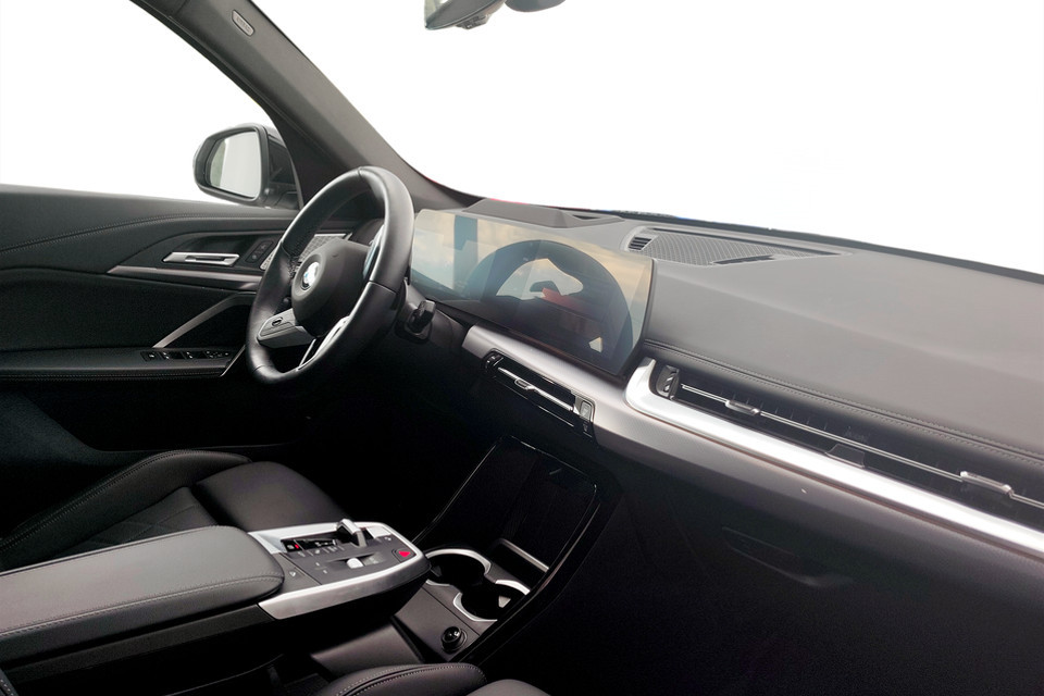 2025 BMW X1 - Image 6