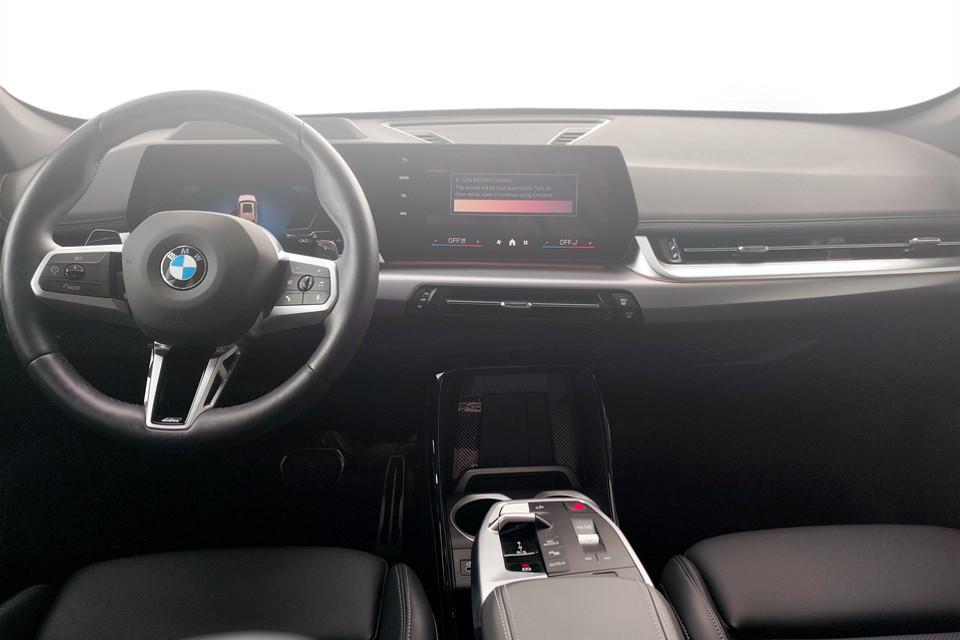2025 BMW X1 - Image 10