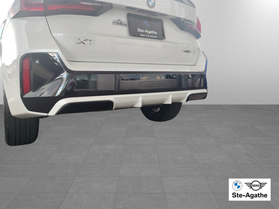 2025 BMW X1 - Image 14