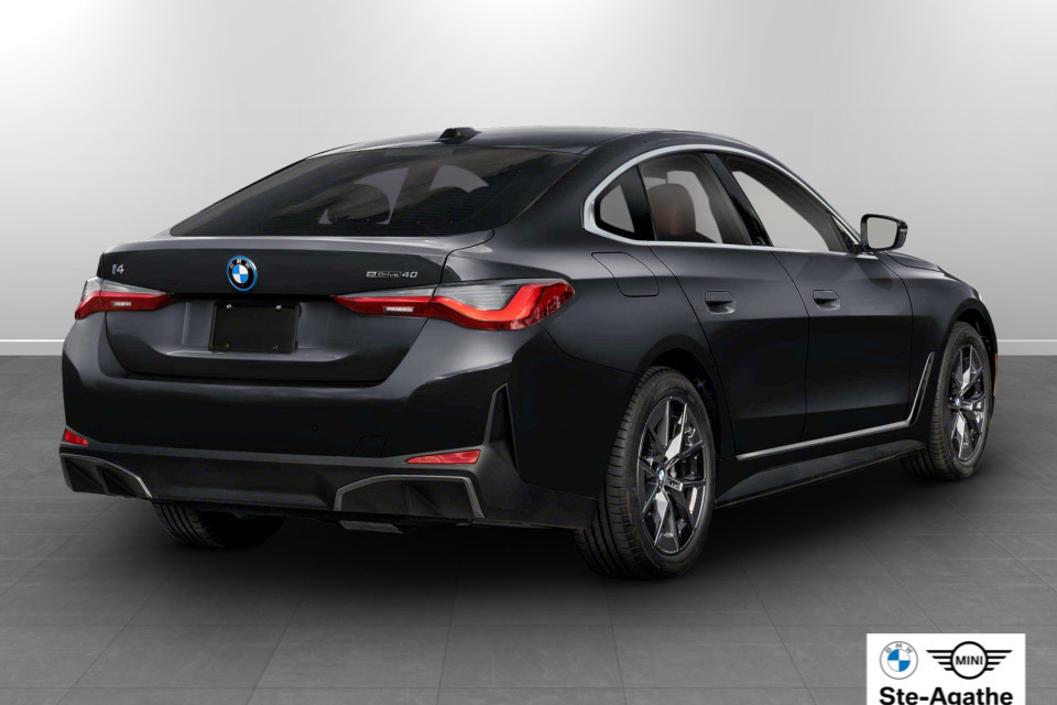 2026 BMW i4 - Image 2