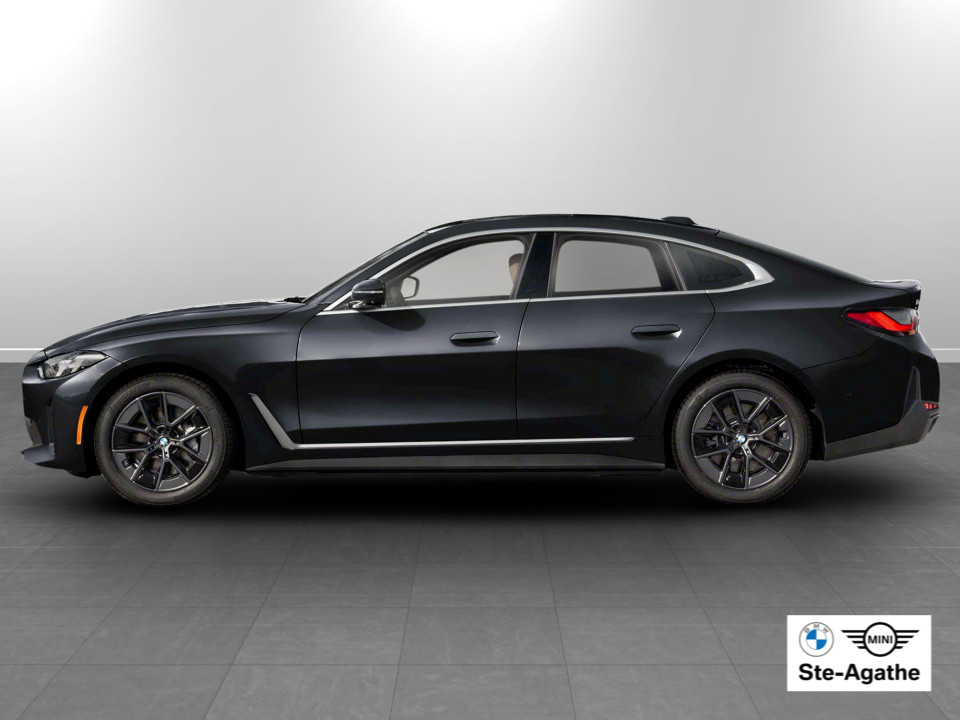 2026 BMW i4 - Image 3