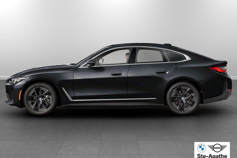 2026 BMW i4 - Image 3