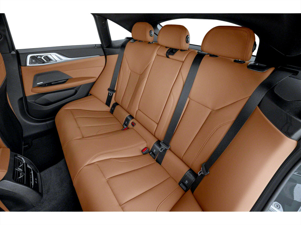 2026 BMW i4 - Image 8