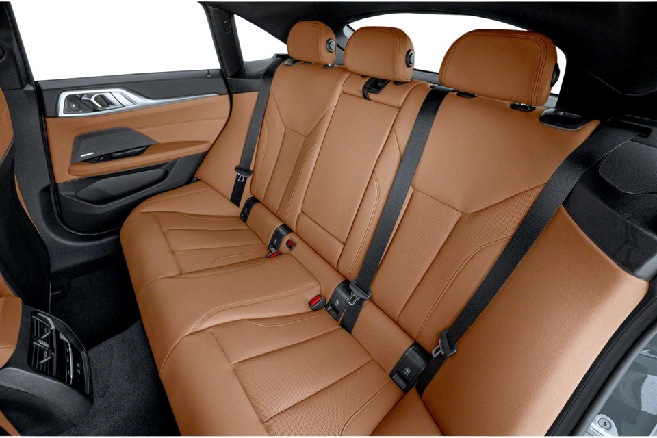 2026 BMW i4 - Image 8