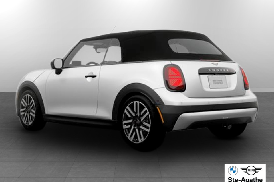 2026 MINI Convertible - Image 4
