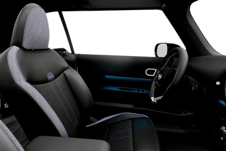 2026 MINI Convertible - Image 13