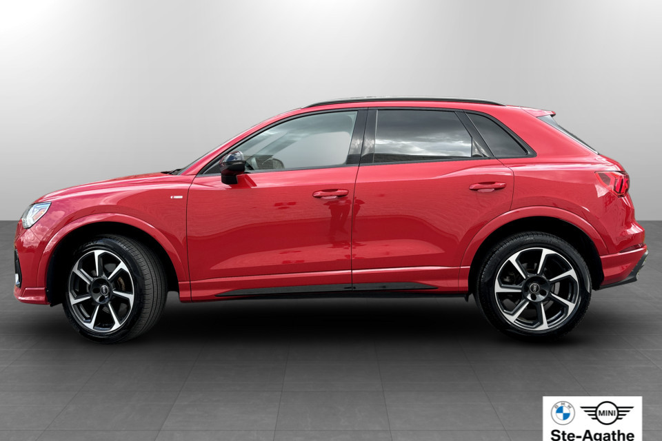 2023 Audi Q3 - Image 2