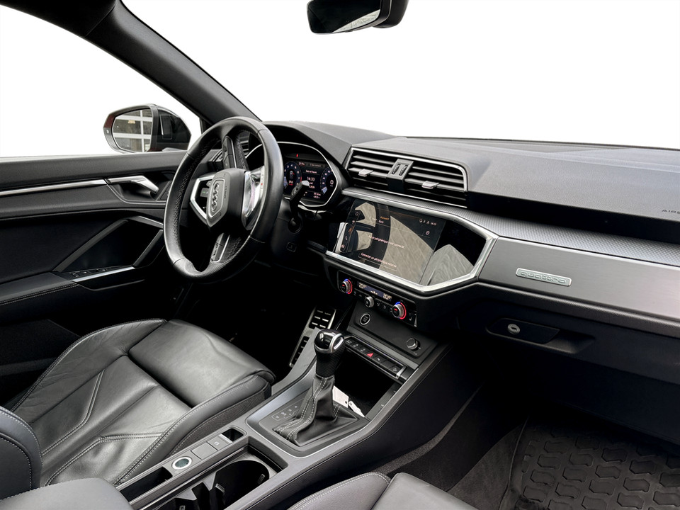 2023 Audi Q3 - Image 6