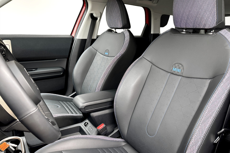 2025 Mini Countryman - Image 7