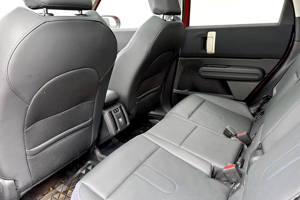 2025 Mini Countryman - Image 12
