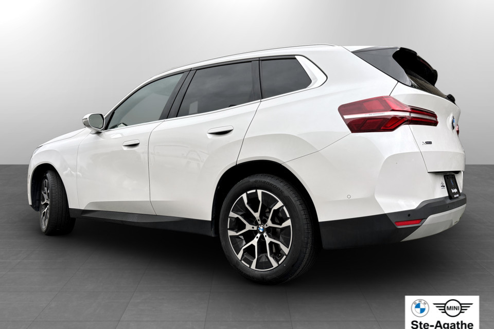 2025 BMW X3 - Image 3