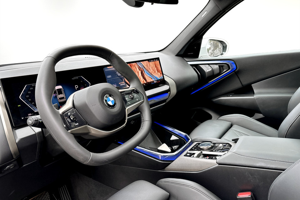 2025 BMW X3 - Image 11