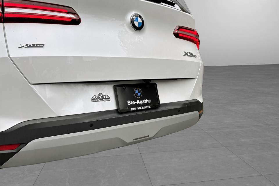 2025 BMW X3 - Image 14