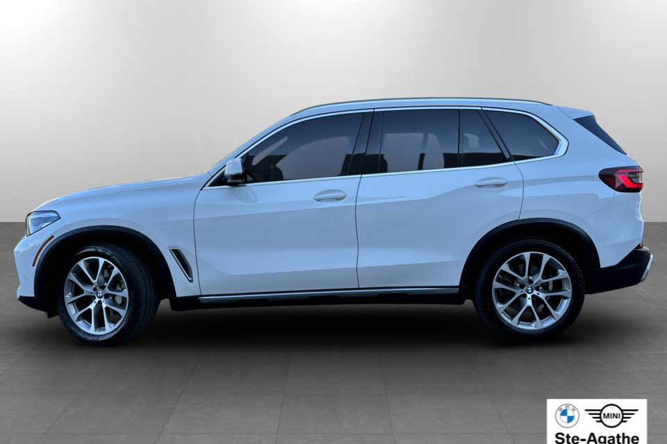2023 BMW X5 - Image 2
