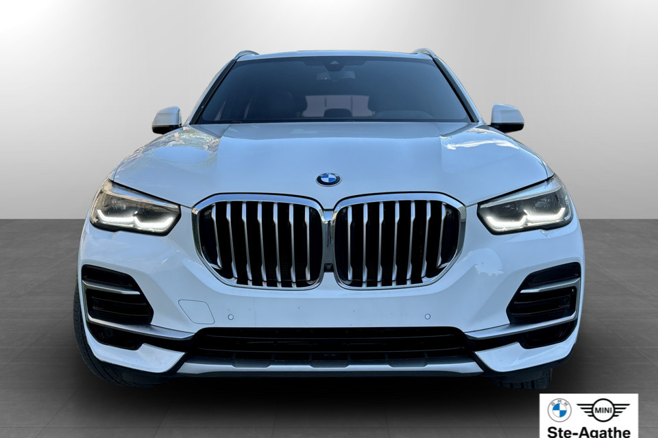 2023 BMW X5 - Image 4