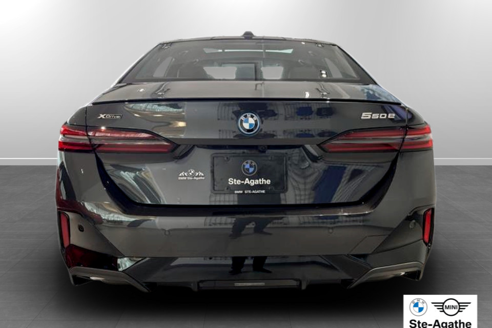 2026 BMW 5 Series - Image 5