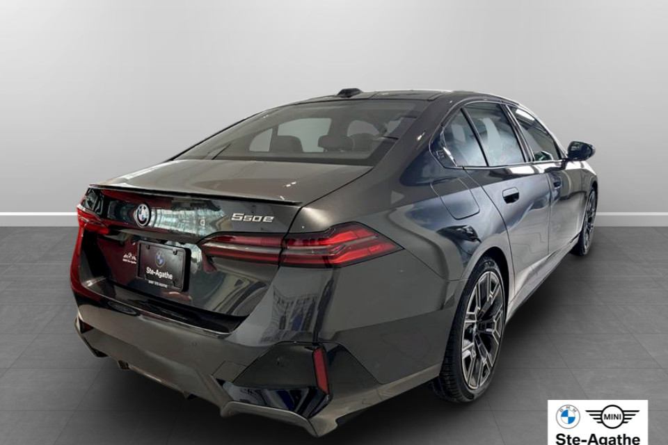 2026 BMW 5 Series - Image 8