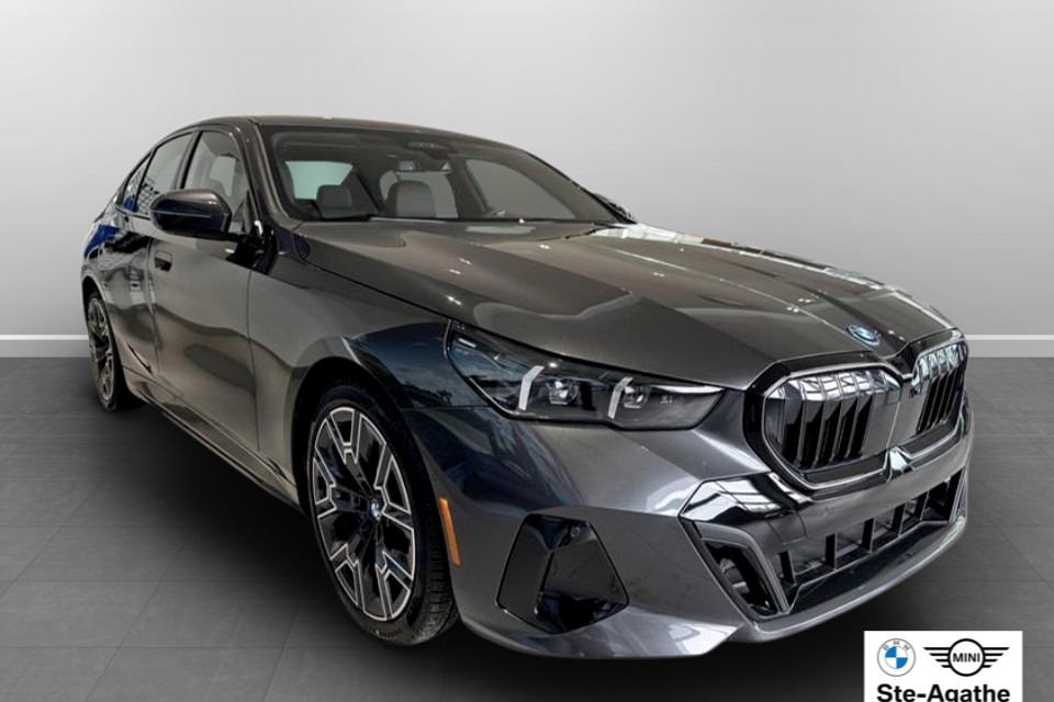 2026 BMW 5 Series - Image 10