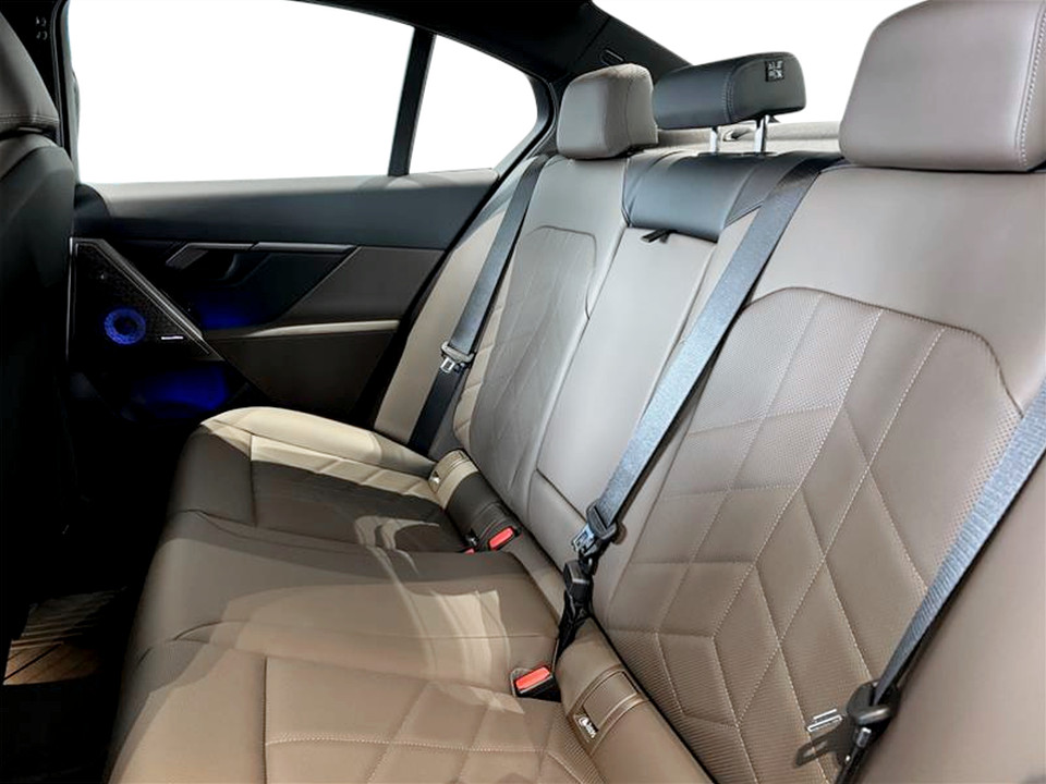 2026 BMW 5 Series - Image 12