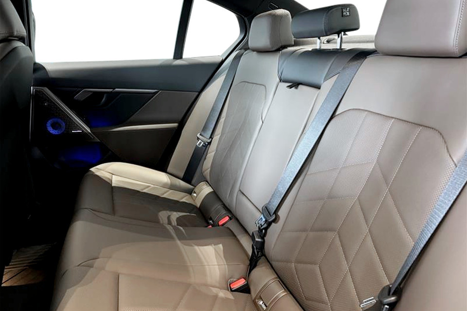 2026 BMW 5 Series - Image 12