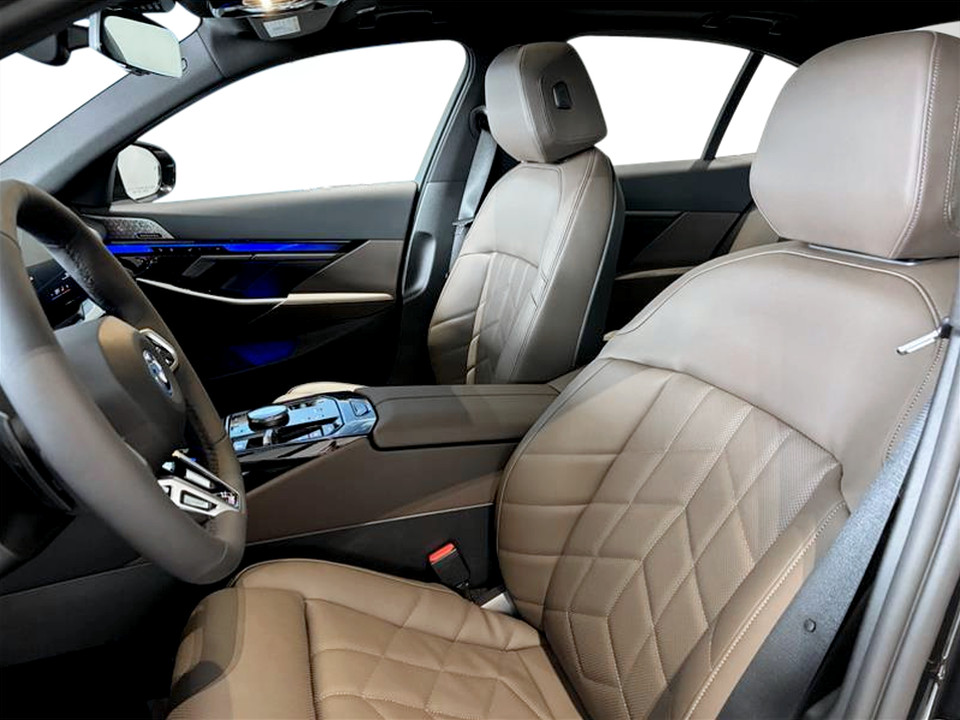 2026 BMW 5 Series - Image 13